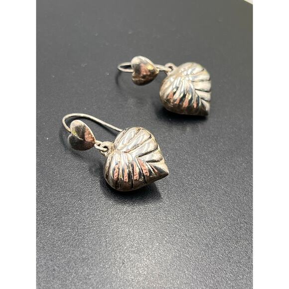 Vintage Puffy 3D Sterling Silver 925 Quilted Heart Dangle Earrings - Picture 8 of 8
